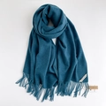 Morbida sciarpa blu con frange in stile cashmere, accessorio invernale elegante da donna - Indaco