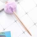 Penna a sfera in metallo oro rosa con corona e un soffice pompon viola sulla parte superiore - Pompon Viola Corona