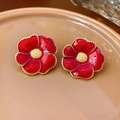 Vintage-Ohrstecker mit roten Blumen und goldenen Metalldetails für einen Retro-Look - Stil 10 Silberstecker Vintage Rote Emaille Blumenohrringe