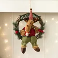 Couronne de Noël en rotin avec renne en peluche et panneau de bienvenue décoratif - AGHH24-7 Couronne en rotin renne