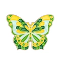 Detail van kleurrijke vlinder emaille broche met goudkleurige geometrische vleugelpatronen - Cyaan Blauwe Vlinderstijl (W7087)
