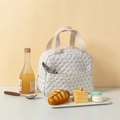Primer plano de bolsa térmica acolchada con flores y bolsillo frontal para cubiertos - 24*11.5*21cm / Flor Blanca