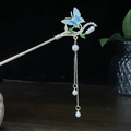 Antike Schmetterlings-Haarnadel mit blauen Emaille-Details und Perlenquasten - Blau-Weiß Farbverlauf Schmetterling Strass Künstliche Perle Quaste Haarstab (1288)