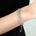 Minimalistisches Armband aus silberfarbenem Titanstahl mit ovalen Anhängern für Damen - 15+5cm / Stahlfarbe