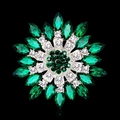 Spilla a fiore verde smeraldo scintillante con base in lega d'argento e cristalli marquise - Verde Smeraldo/Argento (B023-E)