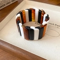Pulsera elástica geométrica de acrílico con bloques en negro, blanco y carey retro - Estilo Rectangular Clásico (Café Negro Blanco)