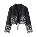 Blouse noire femme style bohème avec broderies florales blanches et lien à nouer - S / Noir