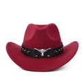 Chapeau de cowboy en feutre rouge avec bande en cuir noir et emblème tête de taureau - Rouge vin (Bande en cuir noir)