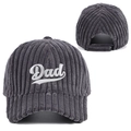 Dettaglio cappello in velluto a coste grigio con ricamo Dad e cinturino regolabile - Regolabile / Grigio DAD