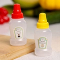 Mini bottiglie spremibili in plastica con tappi rossi e gialli per salse e condimenti - Salsa di Soia + Condimento per Insalata Set da 2 Pezzi