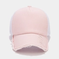 Dettaglio del cappello trucker rosa con visiera logora e pannelli in rete traspirante - Regolabile / Rosa Chiaro