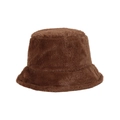 Detalle de gorro de pescador de felpa marrón que muestra la suave textura de piel sintética - Talla Única (Ajustable) / Marrón