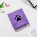 Serviette violette en microfibre pour animaux avec broderie de patte noire en polaire - Violet
