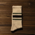 Chaussettes rétro en coton crème avec rayures vertes et noires sur bois - Taille Unique / Rayé Noir Vert