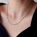 Minimalistische 18k vergulde titanium ketting met kleine zwarte kralen voor dames - Zwart