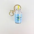 Portachiavi gatto bubble tea blu in acrilico con olio liquido e chiusura dorata - Tè al Latte Blu
