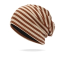 Berretto slouchy a righe da donna marrone e beige su sfondo bianco per l'inverno - Taglia unica / Cuoio