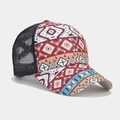 Dettaglio del cappello da baseball etnico con rete nera traspirante e motivo tribale - Totem Geometrico Etnico (Colore n. 26)