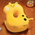 Gelbes Giraffen-Plüsch-Mittagsschlafkissen mit Atemloch für das Nickerchen am Tisch - Tier-Mittagsschlafkissen - Giraffe