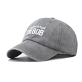 Gorra de béisbol vintage de algodón lavado gris con bordado blanco de I'M BOB - Ajustable / Gris