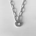 Barokke parelketting met zilveren paperclip ketting en zirkoon ingelegde ring hanger - Cirkel Half Pavé Stijl (XNL0032-1)