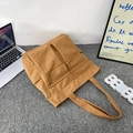 Braune Canvas-Tragetasche mit Vordertaschen und großem Fassungsvermögen für Reisen - Braun
