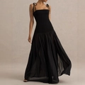 Elegante abito lungo nero con bustino a punto nido d'ape e spalline sottili - S / Nero