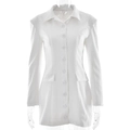 Detalle de vestido camisero blanco entallado con cuello de solapa y botonadura sencilla - S / Blanco