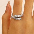 Bague réglable en argent avec texture de lave irrégulière et finition froissée - Style Fluide à Motifs Serpent et Cavités (Z-318) / Or blanc