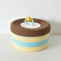 Gekleurde geweven katoenen opbergmand met deksel in geel en blauw laagjesontwerp - 22*12 / Wit En Bruin Deksel