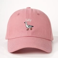 Rosa Baumwoll-Baseballkappe mit Silly-Stickerei und weißer Gans auf gebogenem Schirm - Dunkelrosa