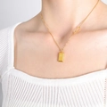 Collier doré avec pendentif rectangulaire gravé GOLD au style hip-hop et minimaliste - Collier en Or - 40+5cm