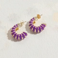 Fashionable C-shaped earrings with purple enamel and gold-plated ribbed design - Purple