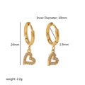 Luxuriöse goldene Herz-Creolen mit Zirkonia-Steinen und Abmessungen von 24 mm Länge - Zirkonia Herz Stil (TE6358)