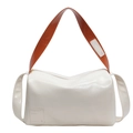 Bolso Boston de gran capacidad en cuero crema con correa de hombro marrón caramelo - Blanco Roto
