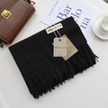 Elegant black cashmere-feel scarf with fringes and minimalist knit texture - Black / 200cm