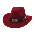 Détail d'un chapeau fedora bordeaux avec broderie florale et boucle argentée sur cuir - Rouge Vin (Broderie Vert/Argent)