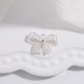 Elegante colgante de lazo en plata de ley S925 con diseño hueco en bandeja blanca - Plata (Solo Colgante)