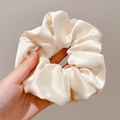 Beige bloemen kant haarelastiekje met zijden textuur in de hand voor elegante kapsels - 4# Grote Rijstroom Haarring