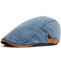 Retro denim platte pet in lichtblauw met bruine contrastkleurige klep, 45 graden zicht - Verstelbaar / Blauw