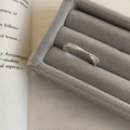 Close-up of a double-layered 925 silver pearl ring in a grey velvet jewelry box - Double Layer Bead Texture Style (J3777)