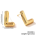 Detailed view of 3D gold bubble letter L studs with precise dimension and weight labels - Letter L (E01698-L)