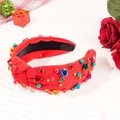 Cerchietto in tessuto rosso con strass colorati, perle e decorazioni floreali - Rosso
