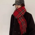 Classica sciarpa in maglia a quadri rossi con lunghe frange per calore e stile invernale - Rosso a Quadri