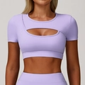 Kort lavendelkleurig yoga crop top met ovale uitsparing voor fitness training - S / Sering