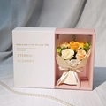 Seifenrosenstrauß in Gelb und Orange in einer eleganten rosa-weißen Geschenkbox - Champagner Hellorange Rose (3132-4)