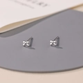 Mini pendientes de botón con lazo de plata esterlina S999 en acabado brillante - Plata 990 / Oro Blanco