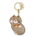 Porte-clés chat porte-bonheur en cuir PU gris avec anneau doré et collier rouge - Chat tenant une bénédiction