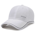 Atmungsaktive weiße schnelltrocknende Sport-Basecap mit Laser-Löchern und SPORTS-Logo - Weiß