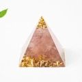 Handmade 3cm resin pyramid with rose quartz crystals and gold flakes on white surface - 3cm / Strawberry Quartz
